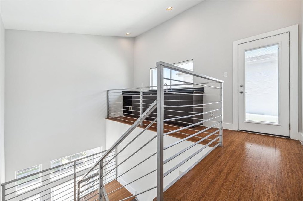 1807 Hickory St, Houston TX  77007-4178 exterior