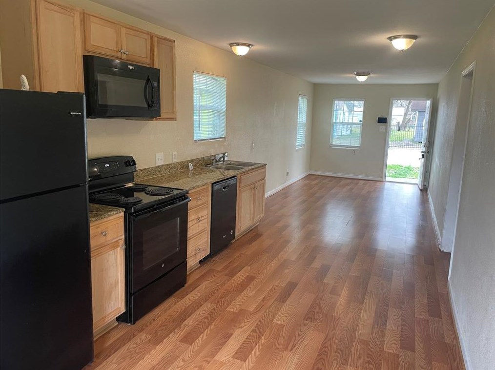 6317 Sayers St, Houston, TX 77026-1435