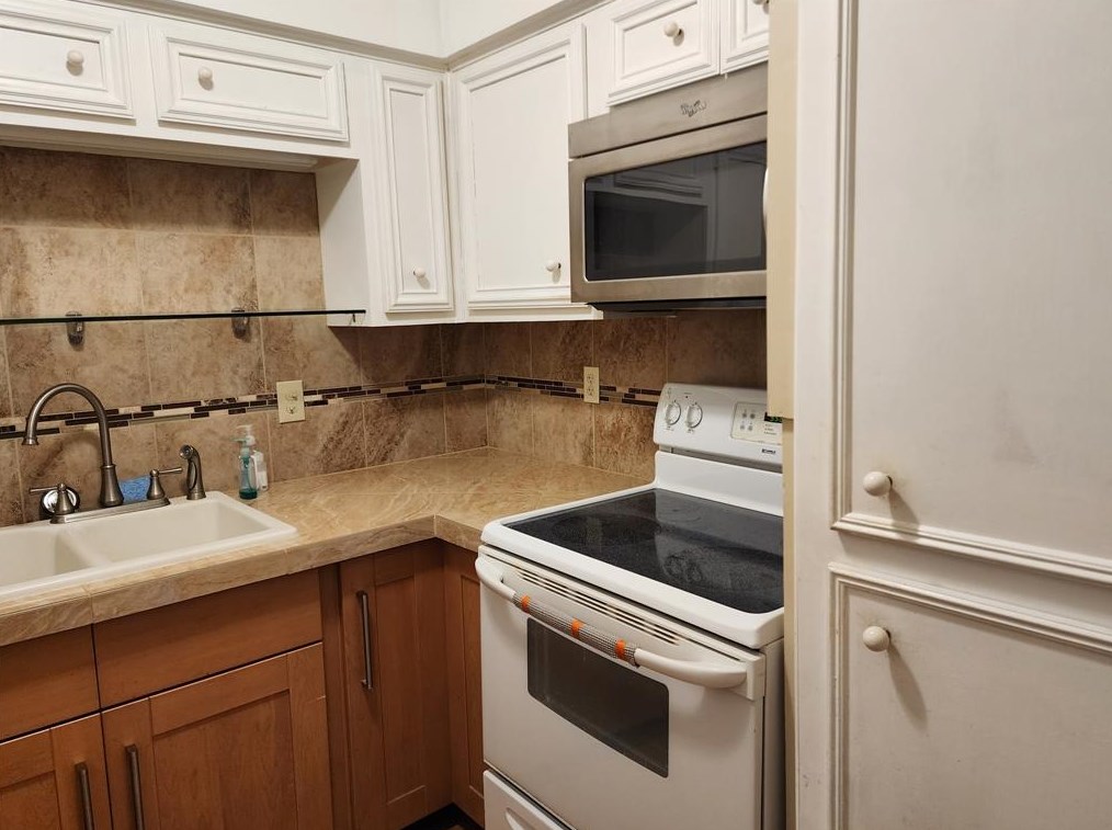 12312 Sandstone St, Houston TX  77036-6132 exterior