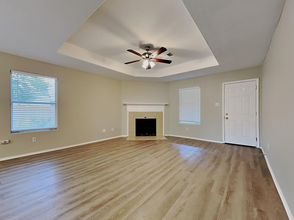 10430 Ravenwood View Ln, Houston, TX 77075