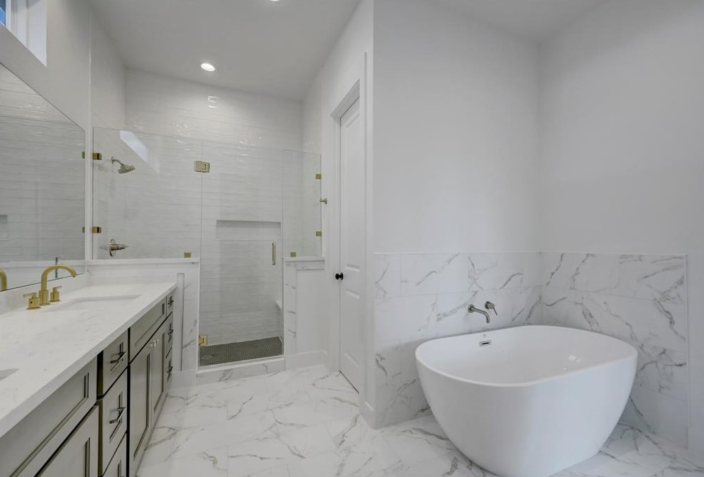 1907 Hickory St, Houston TX  77007-4133 exterior