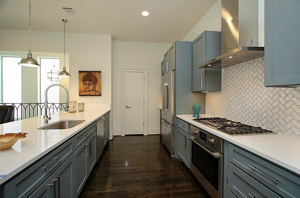 1810 Oakdale St, Houston TX  77004-3082 exterior