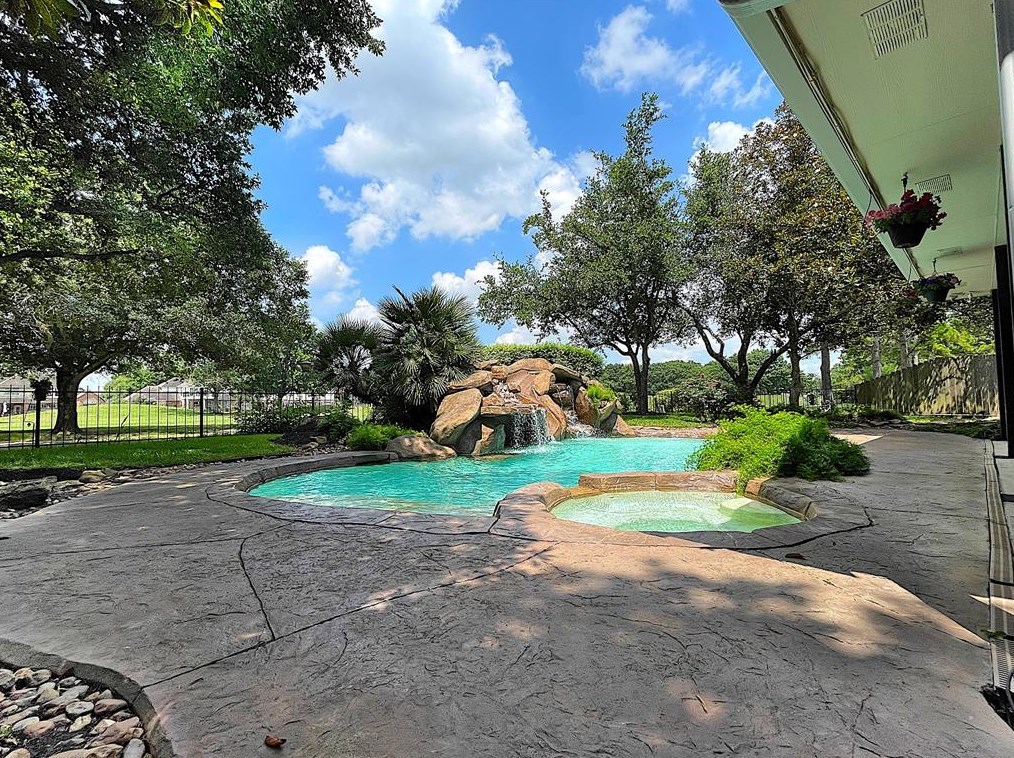 3214 Bentgrass Dr, Katy, TX 77450-8535