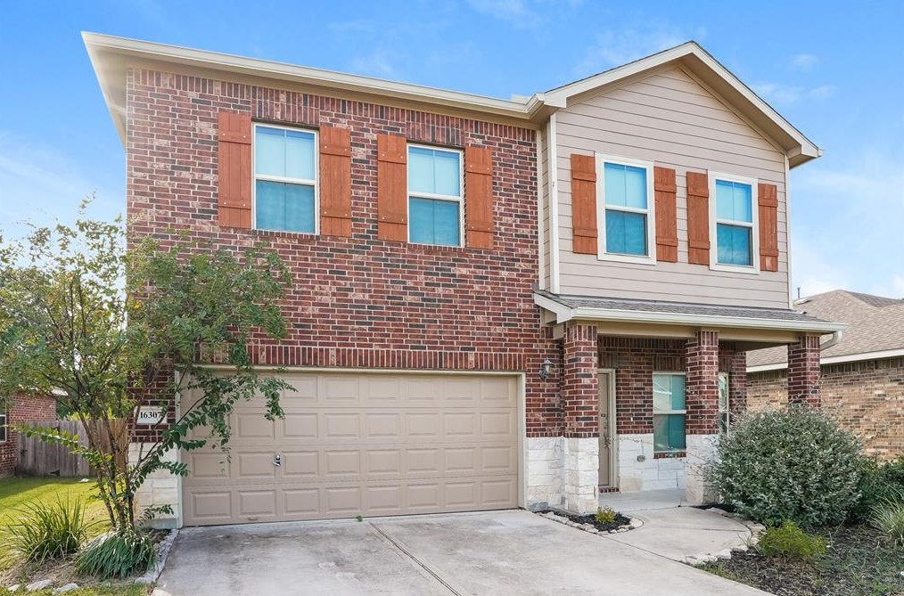 16307 River Wood Ct, Crosby TX  77532-7746 exterior