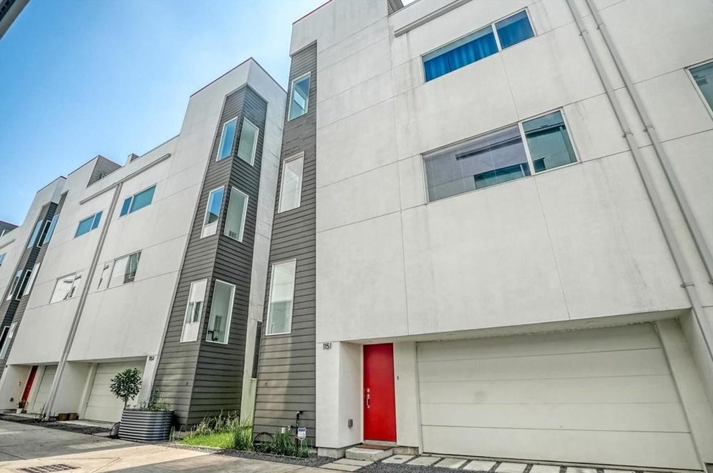 1151 W 18th St, Houston, TX 77008