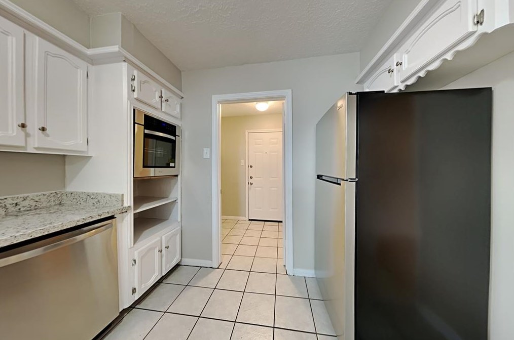 730 Thornwood Dr, Spring TX  77381-1050 exterior