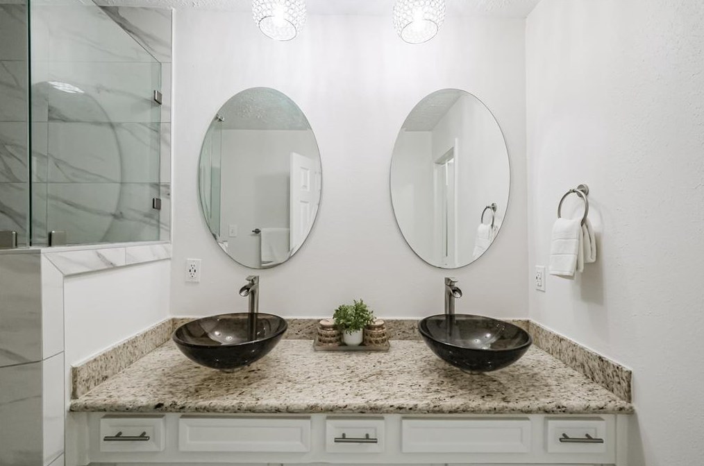 3018 Frontier Dr, Sugar Land TX  77479-1635 exterior