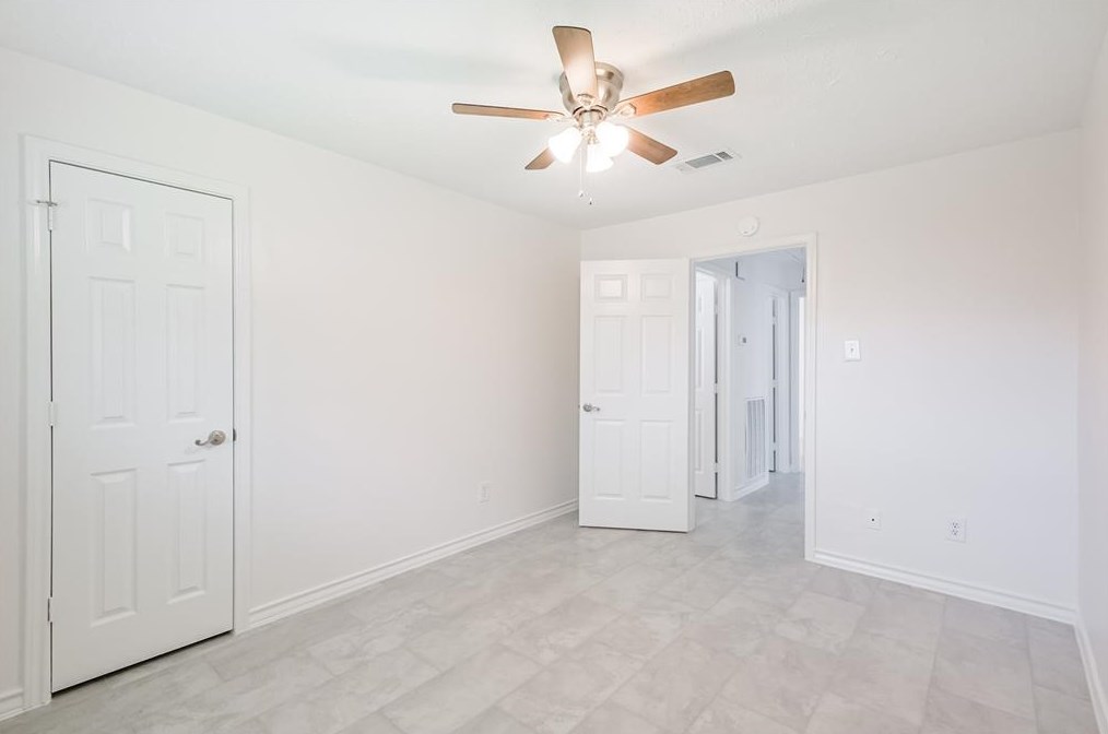 3018 Frontier Dr, Sugar Land TX  77479-1635 exterior
