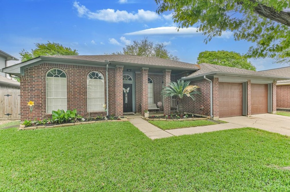 3410 Berry Grove Dr, Spring, TX 77388-9351
