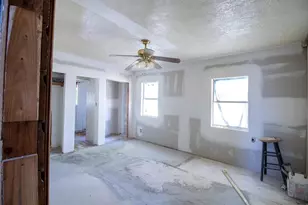 2420 Harriot St, Beaumont, TX 77705 - Photo 10