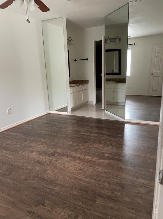 718 Memorial Mews St, Houston, TX 77079-4471