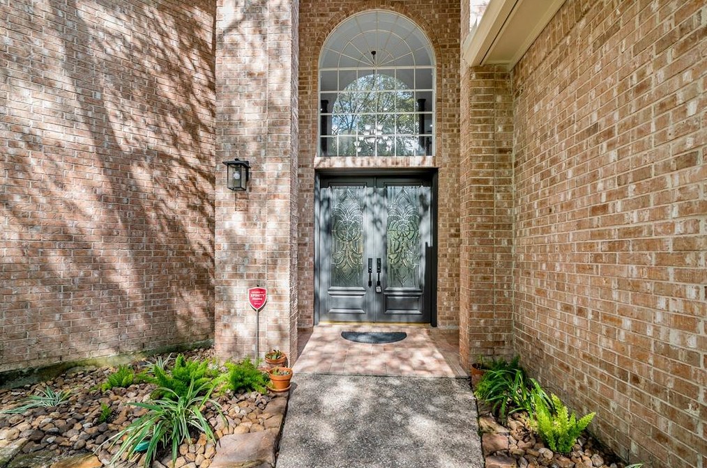 59 Glentrace Cir, Spring TX  77382-5606 exterior