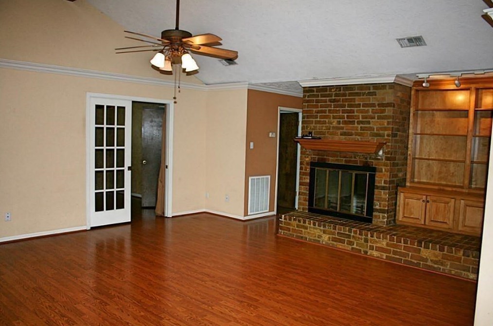 1609 Monroe Dr, Deer Park, TX 77536