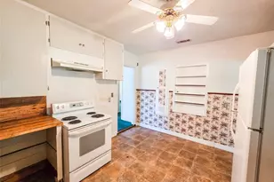 106 Jordan Ave, Cleveland, TX 77327 - Photo 12