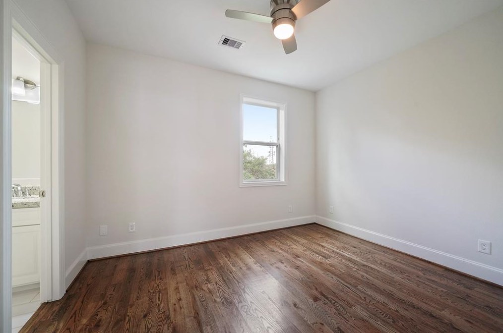 1630 W 24th St, Houston, TX 77008