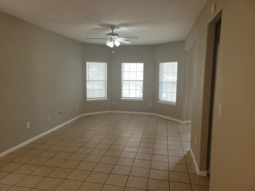 10015 Wiloak St #b, Houston, TX 77078