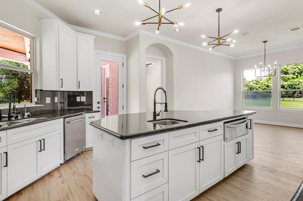 32731 Westminster Dr, Fulshear TX 77441-4098 exterior