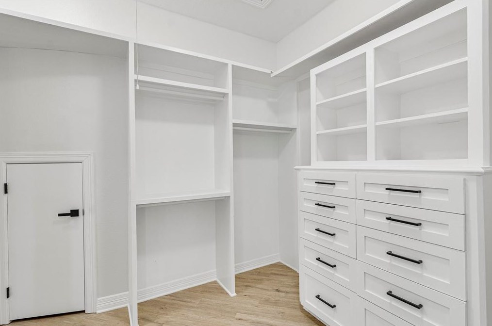 32731 Westminster Dr, Fulshear TX 77441-4098 exterior