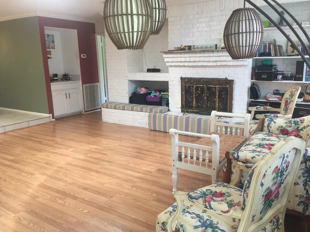 16439 Hickory Knoll Dr, Houston TX  77059-5325 exterior