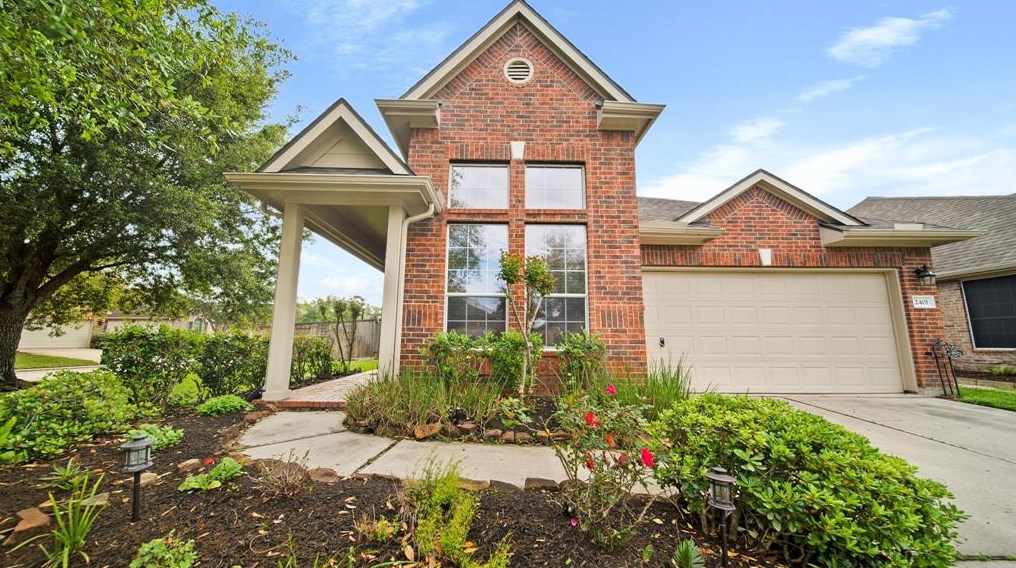 2401 Alamanni Dr, Pearland, TX 77581
