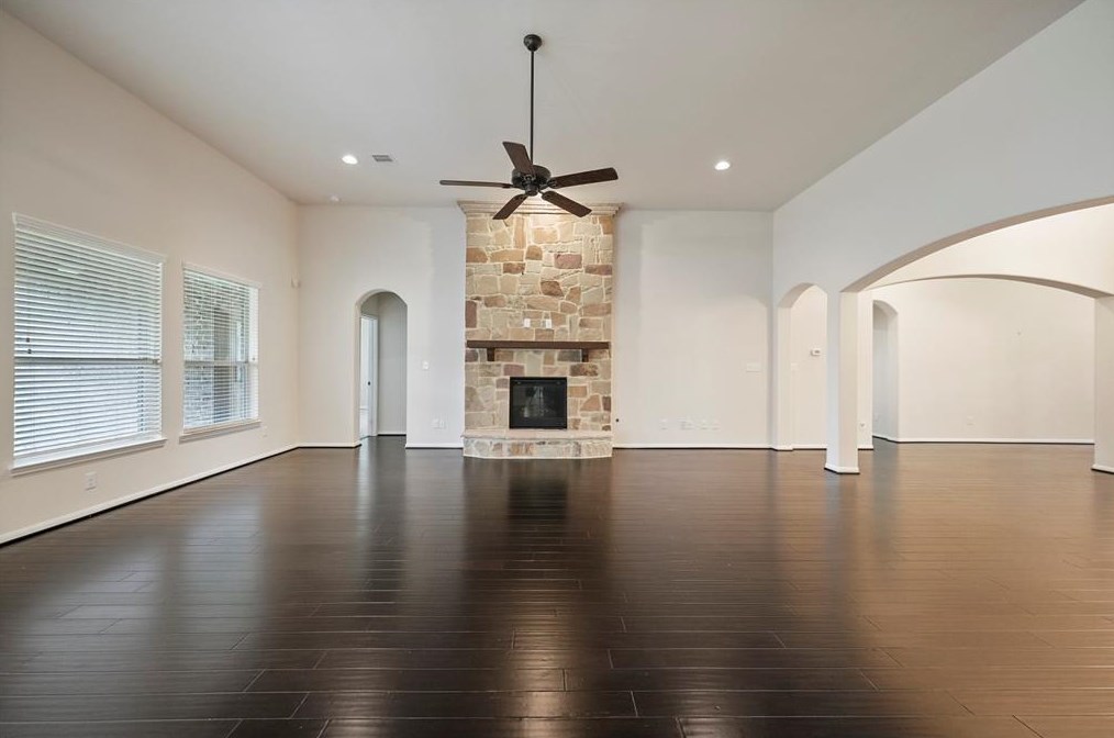 8132 Tranquil Lake Way, Conroe TX  77385-1124 exterior