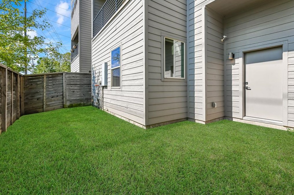 616 York, Houston TX 77003-2531 exterior