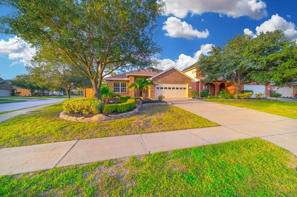 12903 Northpointe Bend Dr, Tomball, TX 77377