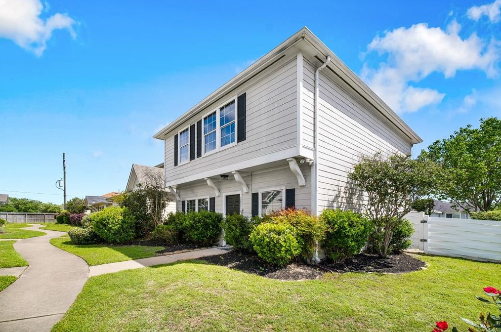 20516 Patriot Park Ln, Katy, TX 77449-2643
