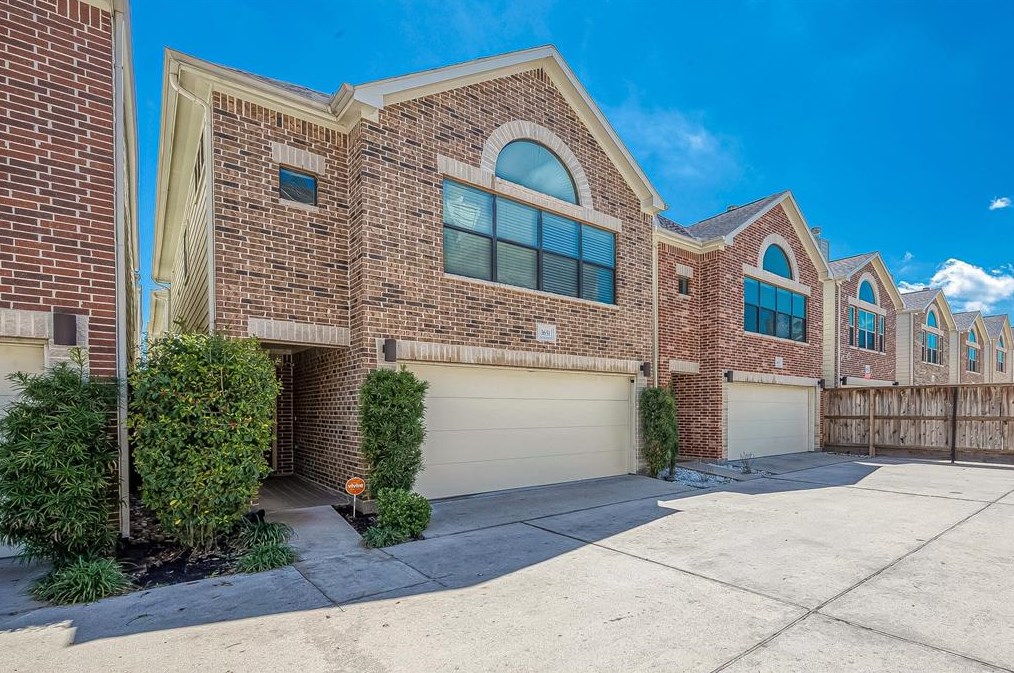 3651 Main Plaza Dr, Houston, TX 77025-5944