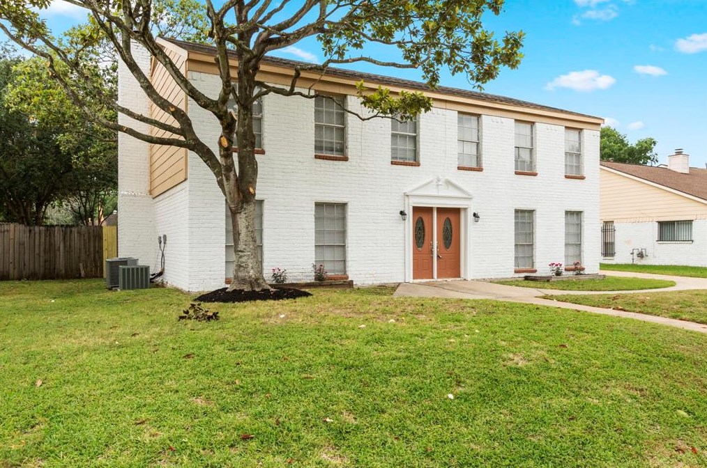 7918 Addicks Clodine Rd, Houston, TX 77083-4904