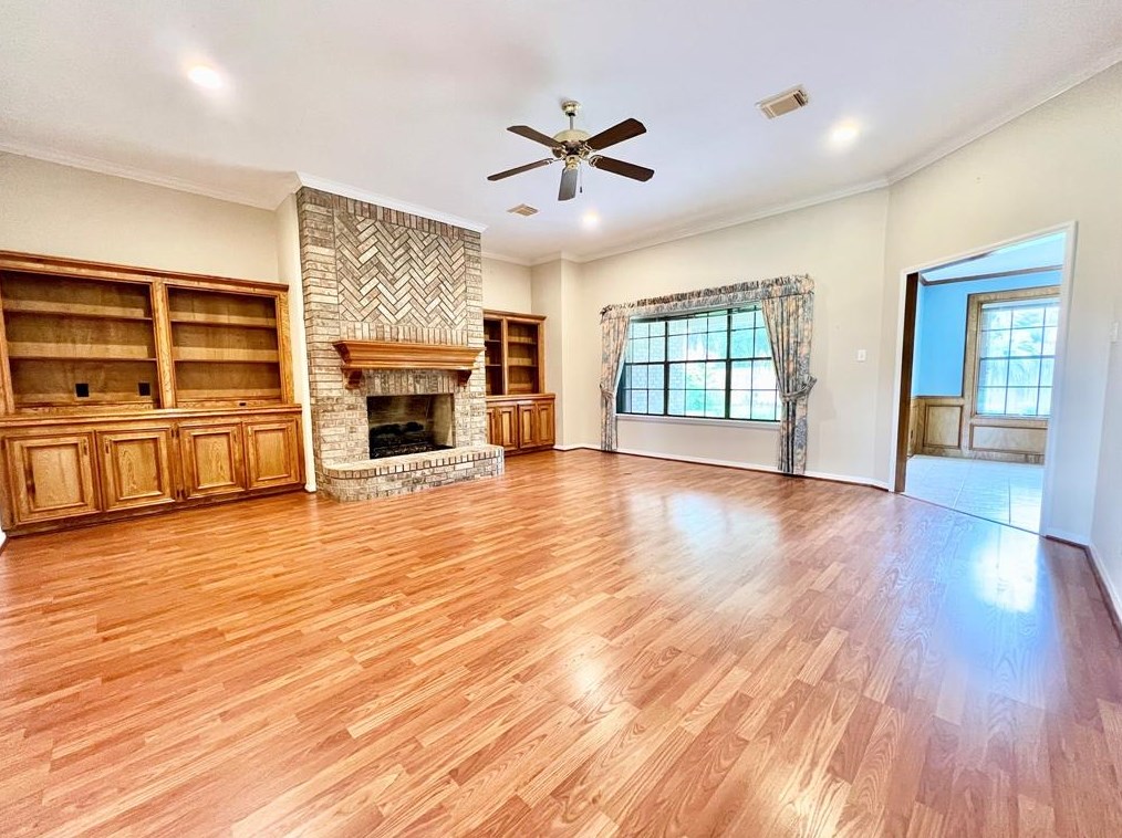 1407 22nd Ave, Texas City, TX 77590-5238