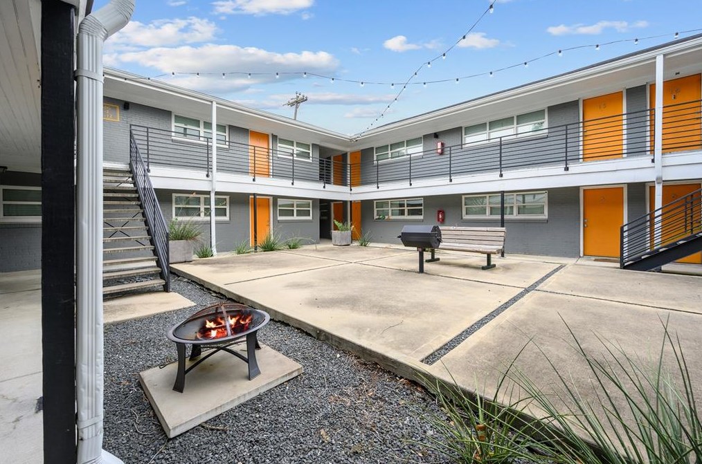 3611 Murworth Dr, Houston TX  77025-3640 exterior