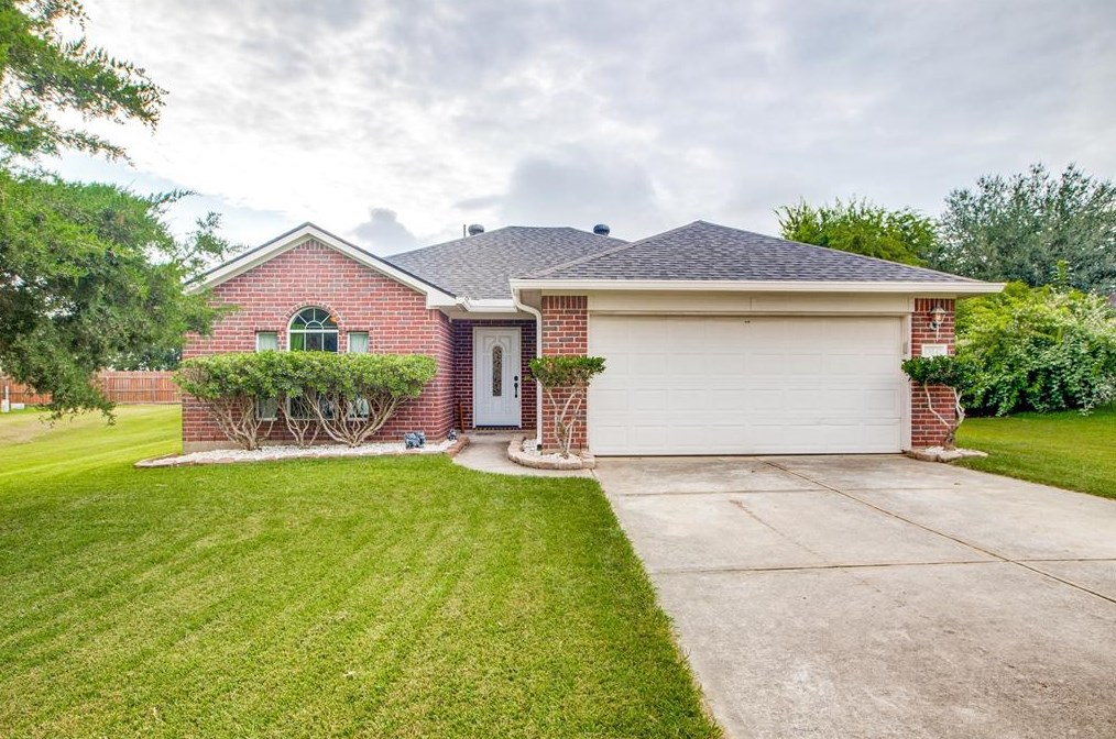 13547 Lake Breeze Ln, Panorama Village, TX 77318