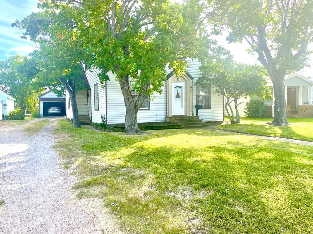 811 5th St, Jones Creek, TX 77541-5411