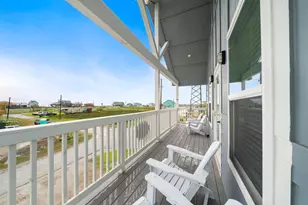 1381 Featherstone Ave, Gilchrist, TX 77617 - Photo 16