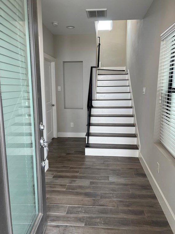 1144 Wycliffe Dr, Houston TX  77043-4910 exterior