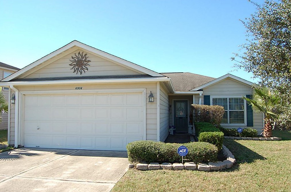 6906 Rambling Brook Ln, Richmond, TX 77469