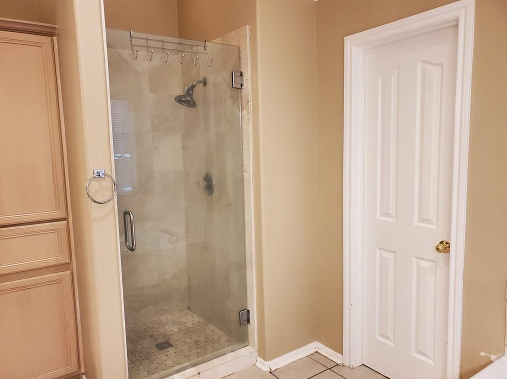 5331 Devon Grn Dr, Katy TX  77449-6087 exterior