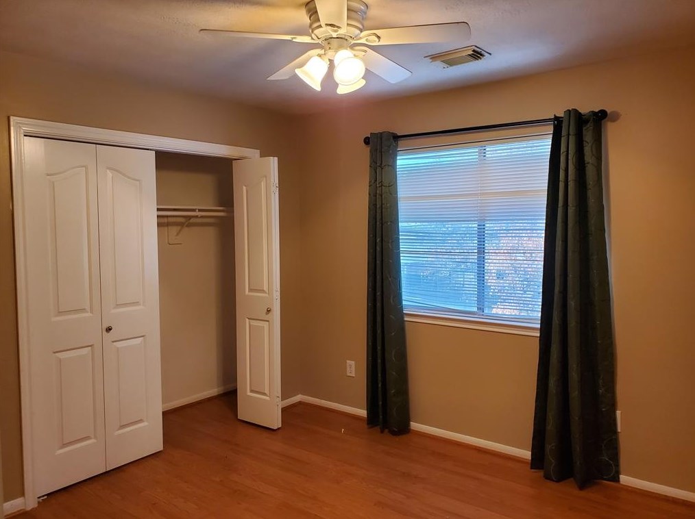 5331 Devon Grn Dr, Katy TX  77449-6087 exterior