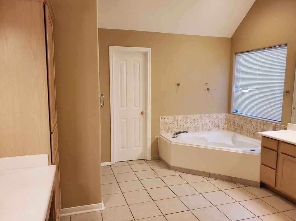 5331 Devon Grn Dr, Katy TX  77449-6087 exterior