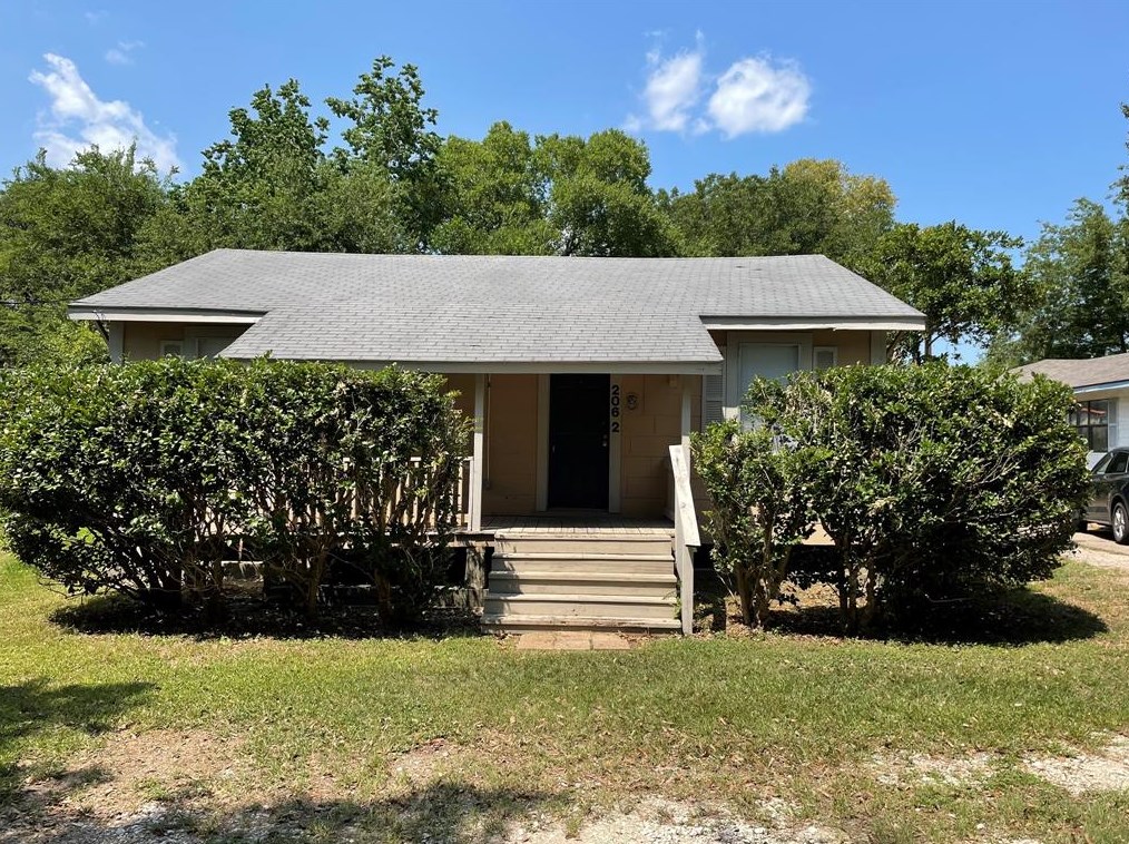 206 Moore St, Tomball, TX 77375