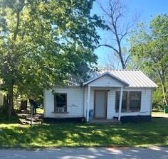 604 Morris St, Connor, TX 77864-2018
