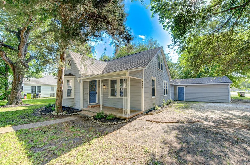 1519 7th St, Richmond, TX 77471