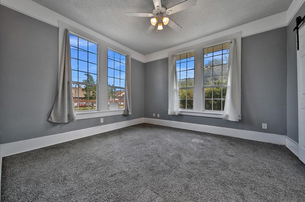 106 Drennan St, Houston TX  77003-2601 exterior