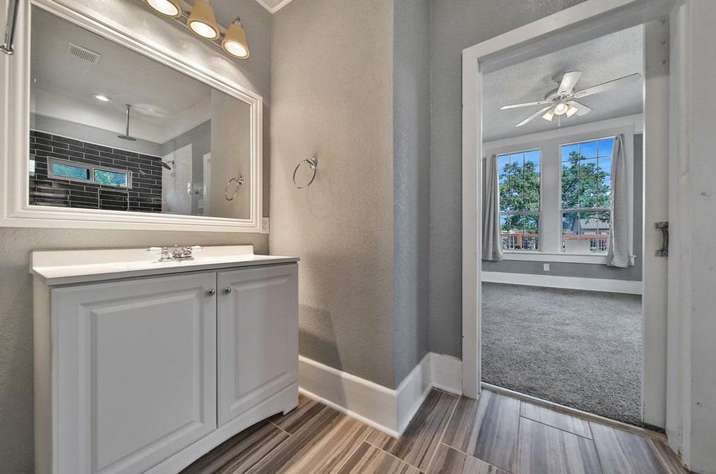 106 Drennan St, Houston TX  77003-2601 exterior