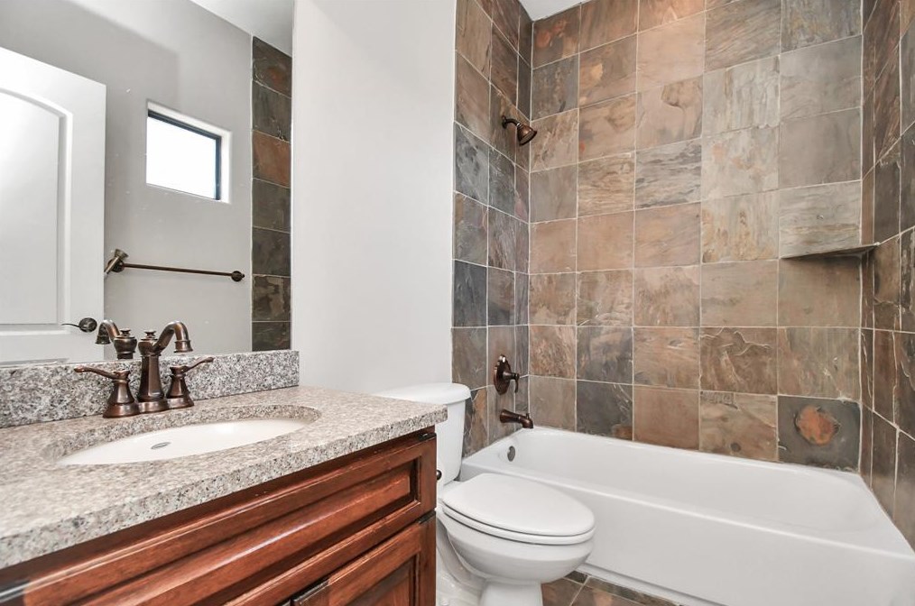 925 21 St, Houston TX  77008-3514 exterior
