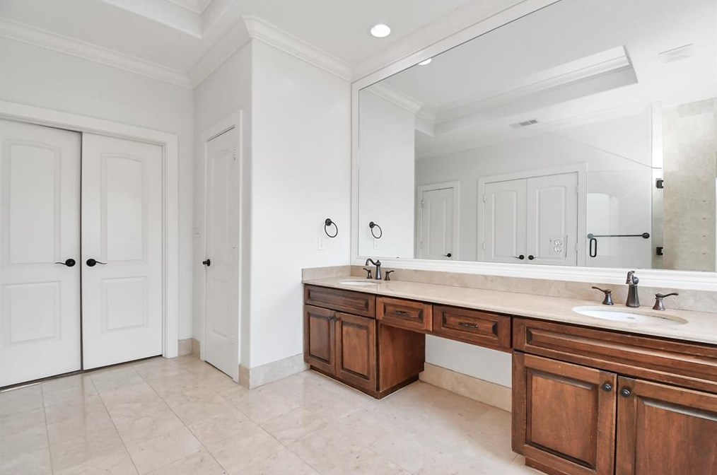 925 21 St, Houston TX  77008-3514 exterior