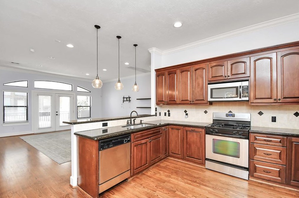 925 21 St, Houston TX  77008-3514 exterior
