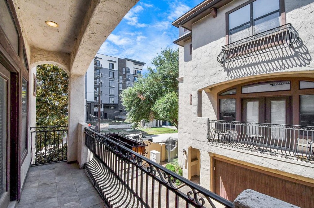 925 21 St, Houston TX  77008-3514 exterior