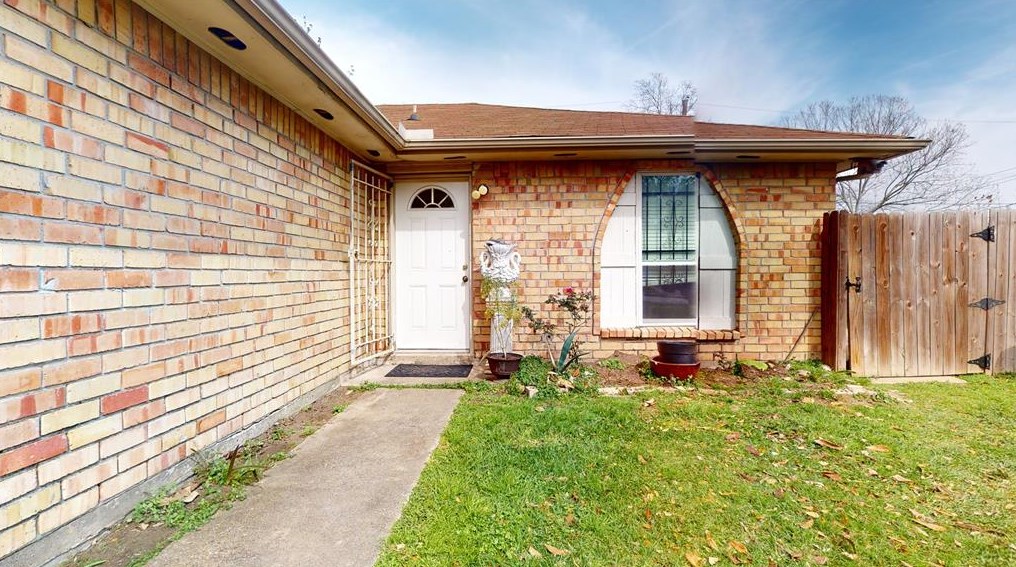 5206 Wickview Ln, Houston, TX 77053-2130